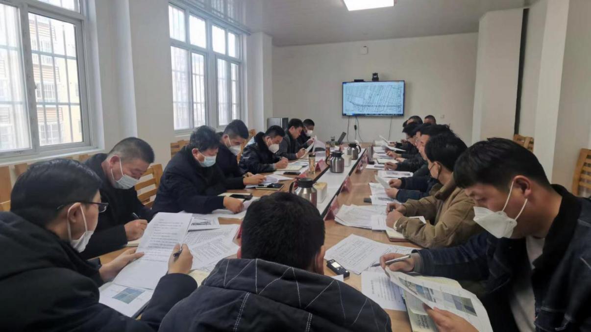 灌東鹽場召開濱響大道(灌東段)工程建設會辦會.jpg